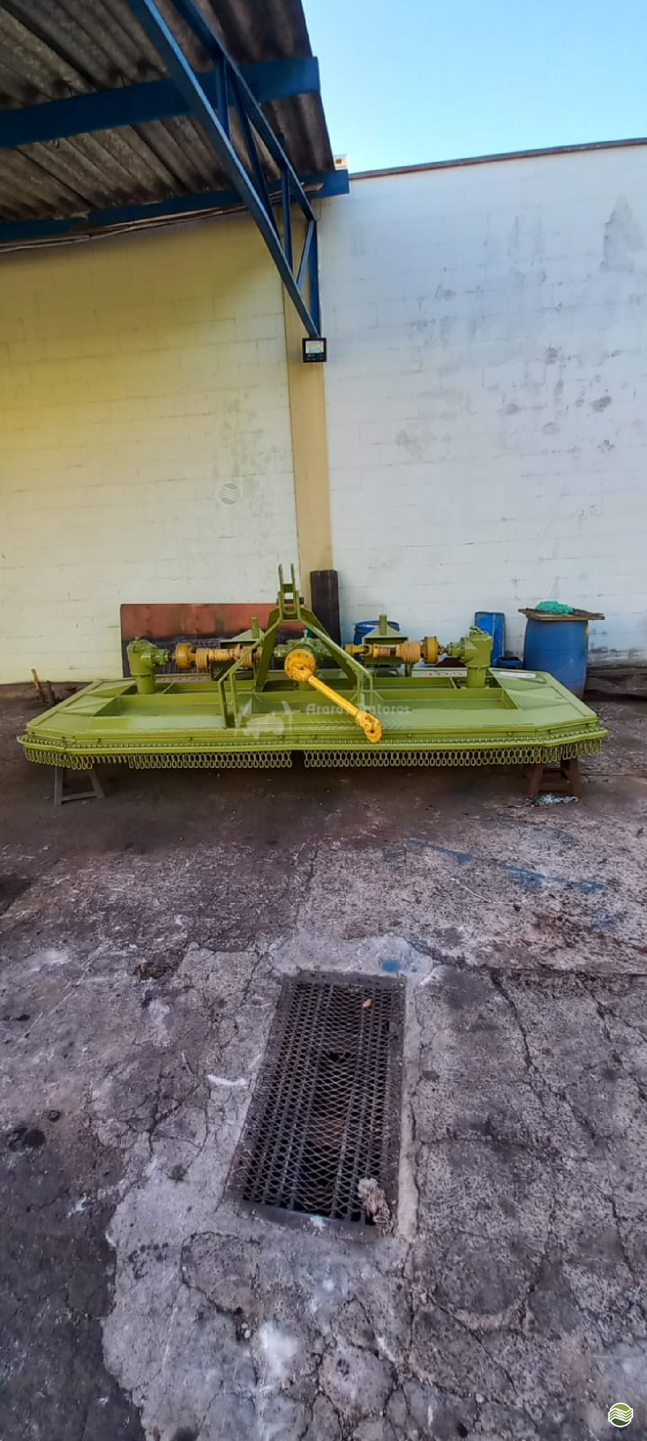IMPLEMENTOS AGRICOLAS ROCADEIRA ROCADEIRA TRIPLA Araras Tratores ARARAS SÃO PAULO SP